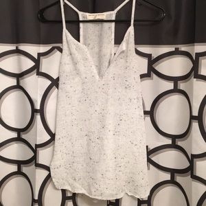 Light grey tank